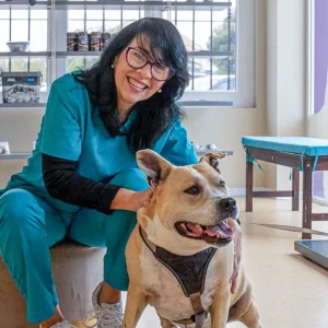 Asistente veterinaria Yely Arellano - Veterinarios Jávea - Clínica Veterinaria Dra Mari Carmen García - Veterinary Clinic in Jávea-4